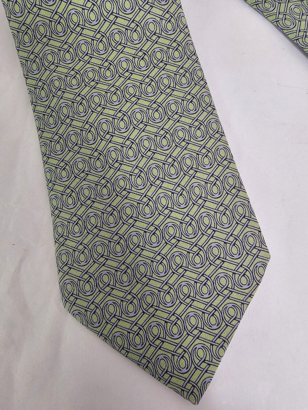 Hermès Paris Silk Tie Interlocking Chain Link Geometric Green 5101 HA Luxury - Picture 2 of 4
